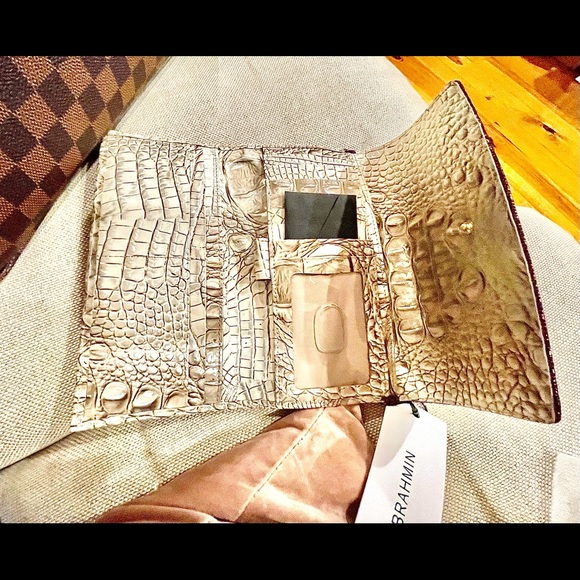 SOLD!! Brahmin Wallet Rare New - Picture 4 of 7